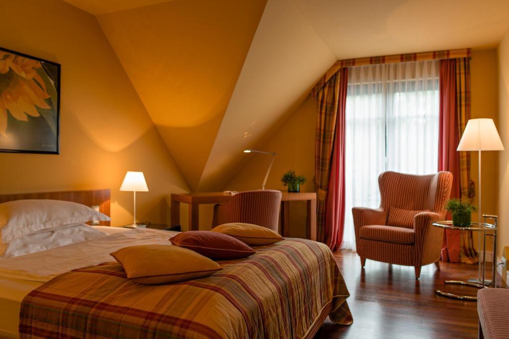 Zeller-Hotel+Restaurant Kahl am Main Rum bild